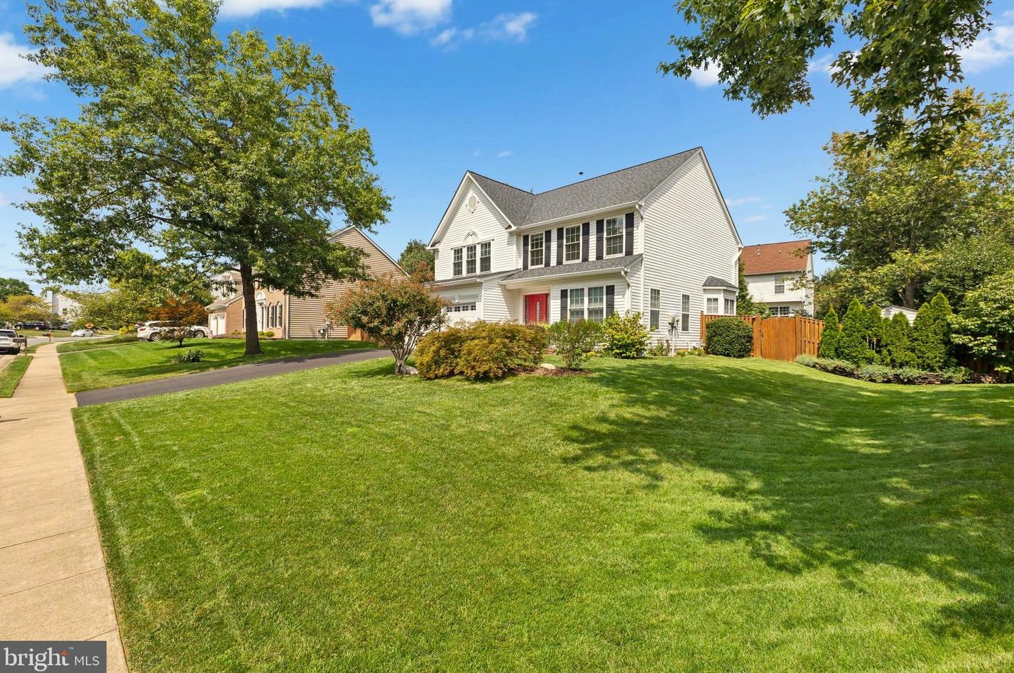 13209 Scottish Hunt Ln, Bristow, VA 20136-1738