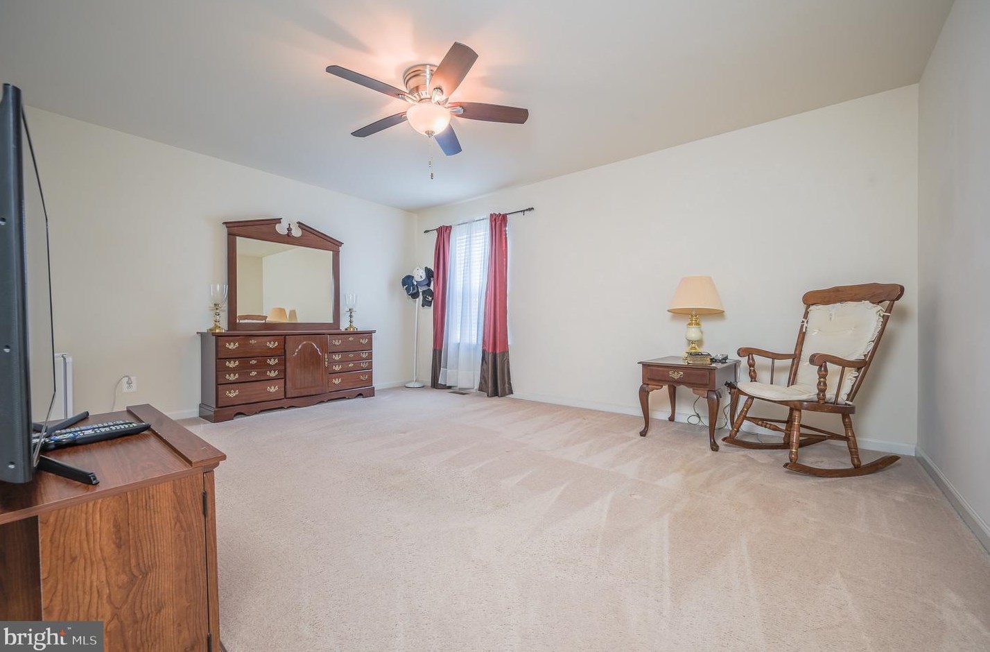 8302 Mineral Spg Dr, Manassas VA 20112-2421 exterior