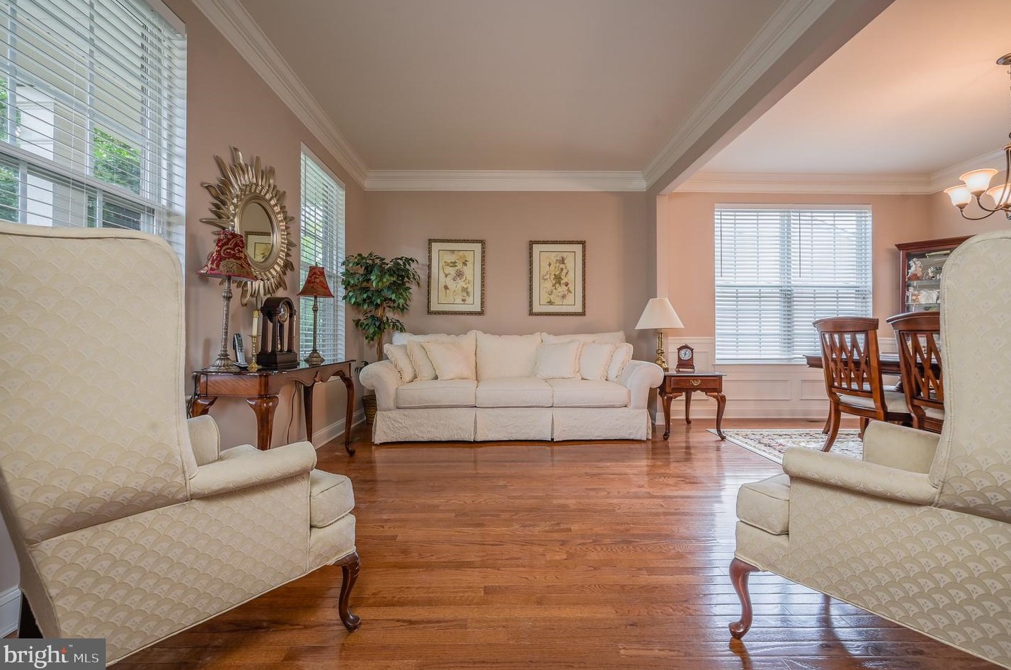 8302 Mineral Spg Dr, Manassas VA 20112-2421 exterior