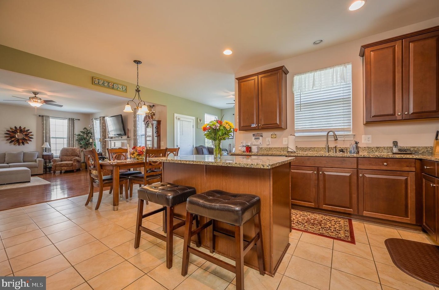 8302 Mineral Spg Dr, Manassas VA 20112-2421 exterior