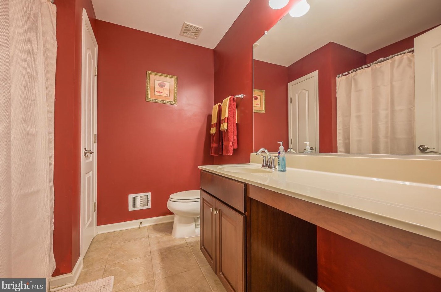 8302 Mineral Spg Dr, Manassas VA 20112-2421 exterior