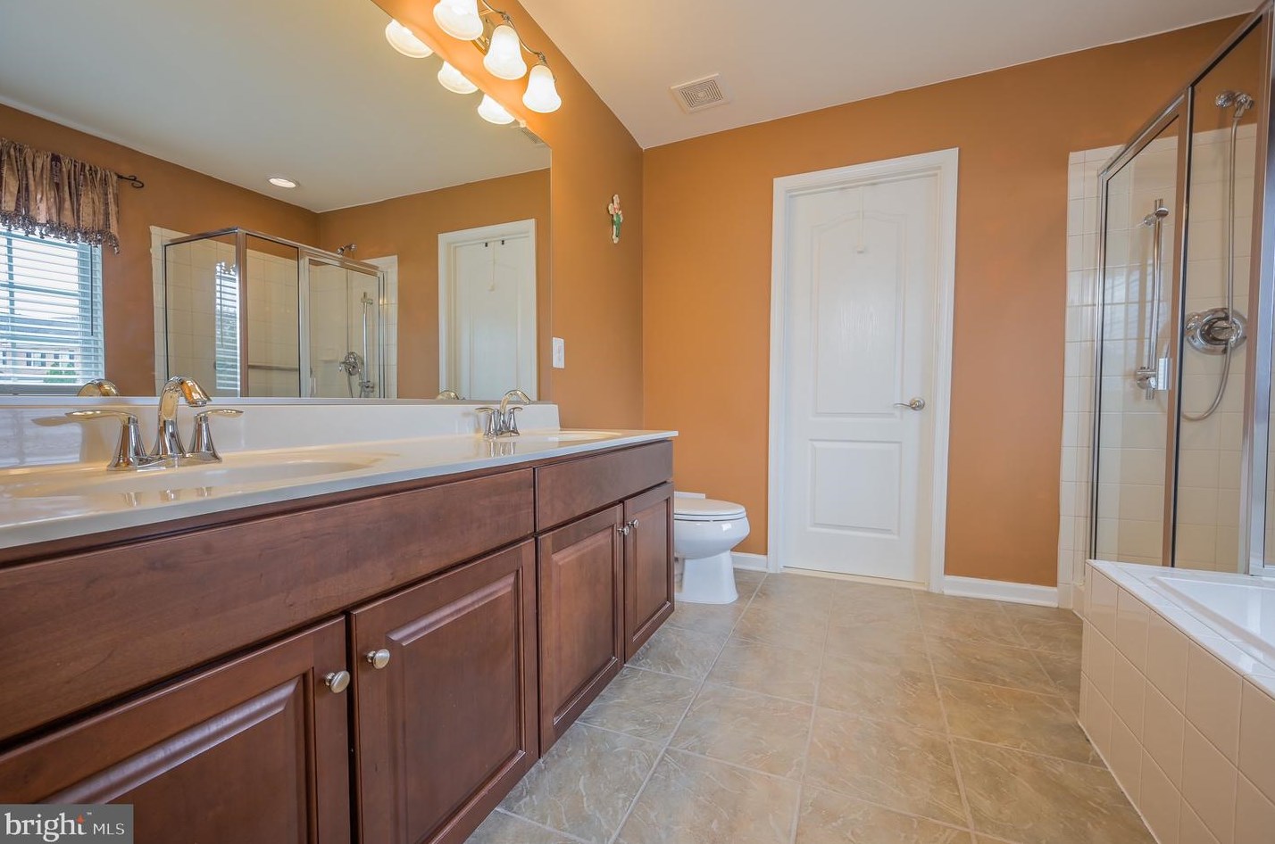 8302 Mineral Spg Dr, Manassas VA 20112-2421 exterior