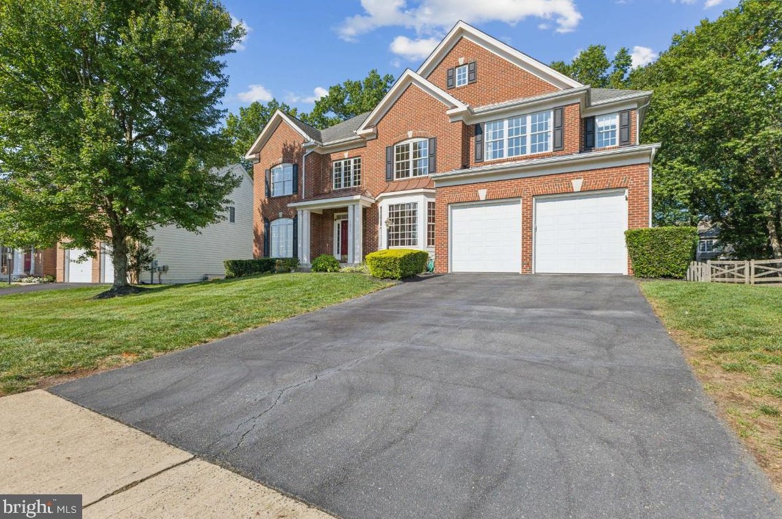9274 Rainbow Falls Dr, Bristow, VA 20136
