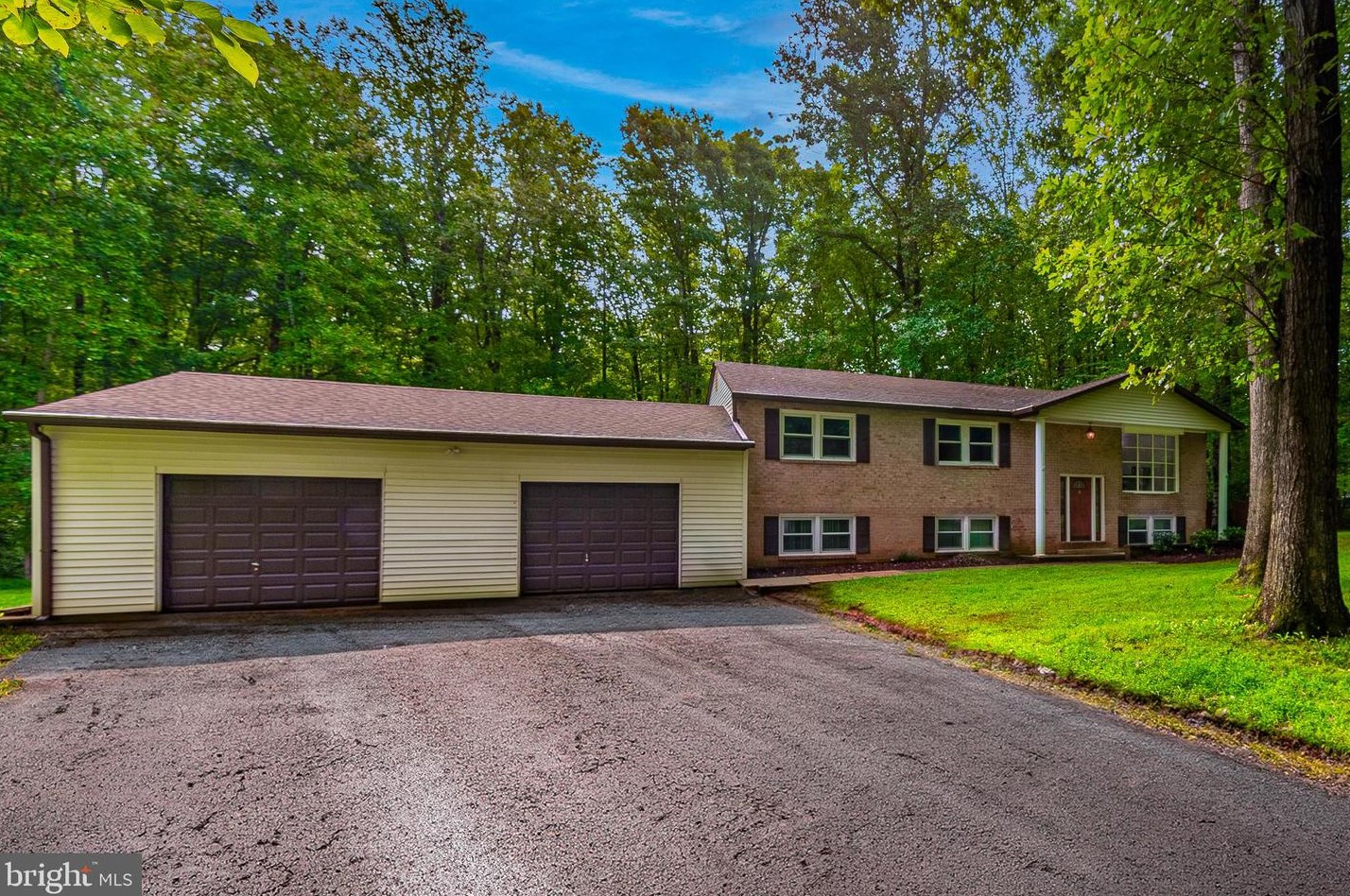 13891 Amy Ln, Nokesville, VA 20181