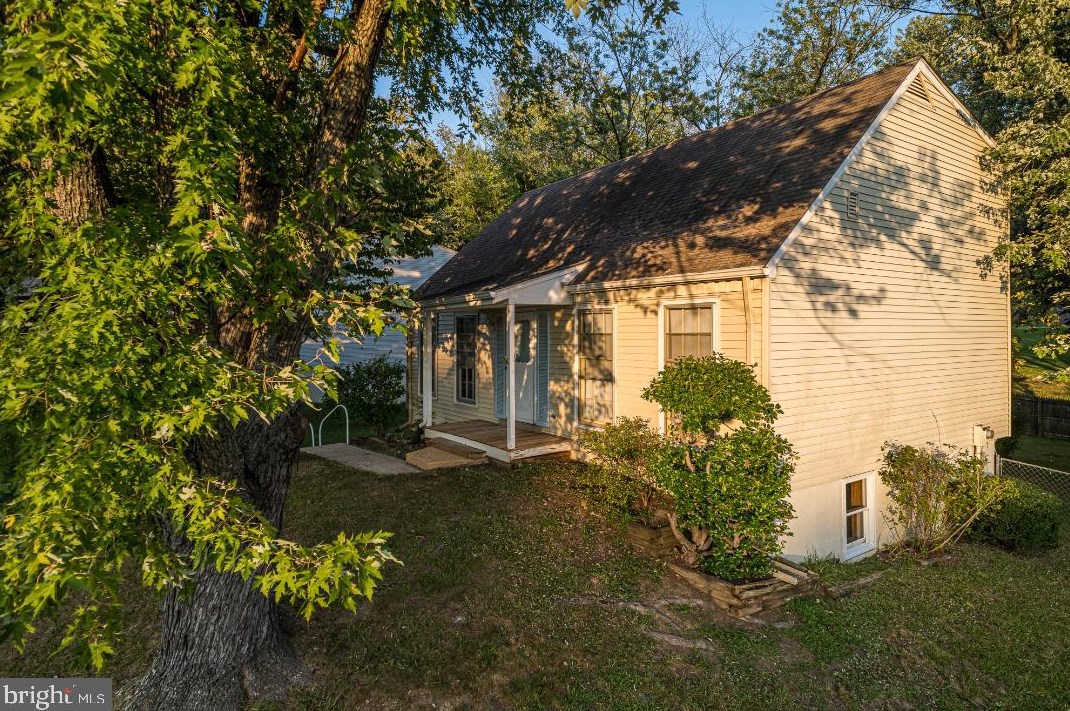 13811 Meadowbrook Rd, Woodbridge, VA 22193-4429