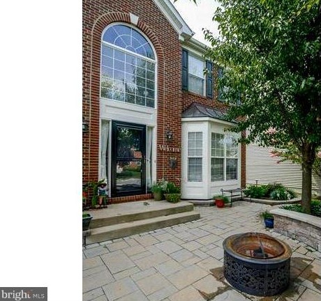 8129 Tenbrook Dr, Gainesville, VA 20155-3841