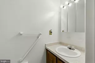 13217 Nickleson Dr, Woodbridge, VA 22193 - Photo 10