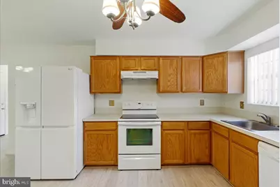 13217 Nickleson Drive, Woodbridge, VA 22193 - Photo 8