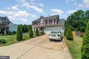 17616 Chisholm Ln, Dumfries, VA 22026 - Photo 46