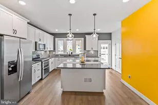 1690 Dunnington Pl, Dumfries, VA 22026 - Photo 18