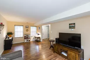 14308 Lindendale Rd, Woodbridge, VA 22193 - Photo 18