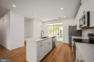 2636 Neabsco Common Pl, Woodbridge, VA 22191 - Photo 18