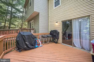 15198 Wentwood Ln, Woodbridge, VA 22191 - Photo 2