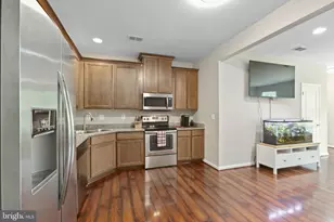 14718 Mason Creek Cir, Woodbridge, VA 22191 - Photo 8
