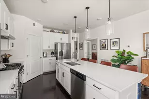 15855 Lavender Woods Ln, Haymarket, VA 20169 - Photo 8