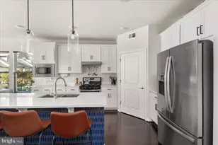 15855 Lavender Woods Ln, Haymarket, VA 20169 - Photo 6