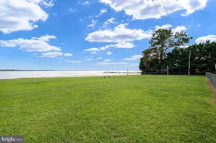 1102 Burton St, Woodbridge, VA 22191 - Photo 62