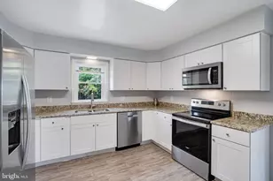 1102 Burton St, Woodbridge, VA 22191 - Photo 20