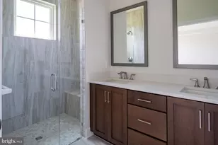 647 Angelfish Wy, Woodbridge, VA 22191 - Photo 8