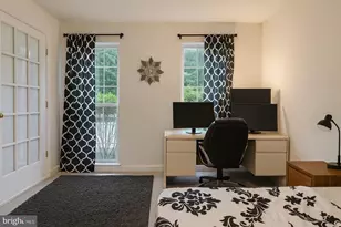 15489 Marsh Overlook Dr, Woodbridge, VA 22191 - Photo 2