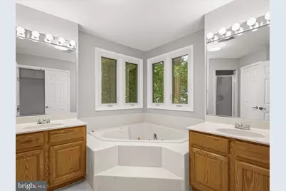 10940 Meanderview Court, Manassas, VA 20111 - Photo 40