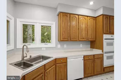 10940 Meanderview Court, Manassas, VA 20111 - Photo 16