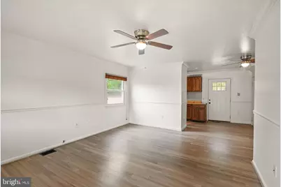 7726 Amherst Drive, Manassas, VA 20111 - Photo 4