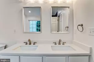 2606 Oak Valley Dr, Woodbridge, VA 22191 - Photo 30