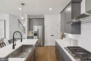 15352 Yellow Jasper Wy, Haymarket, VA 20169 - Photo 12