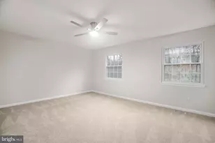 16238 Taconic Cir, Dumfries, VA 22025 - Photo 10