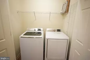 8024 Cayzer Ln, Gainesville, VA 20155 - Photo 36