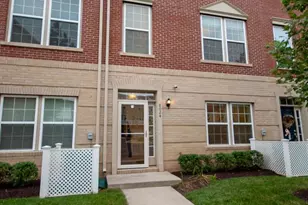 8024 Cayzer Ln, Gainesville, VA 20155 - Photo 2