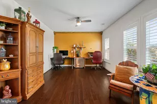 1857 Shadding Bay Ln, Dumfries, VA 22026 - Photo 24