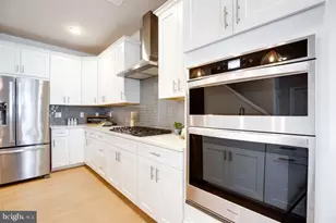 6868 Moonstone Peony Ln, Haymarket, VA 20169 - Photo 6