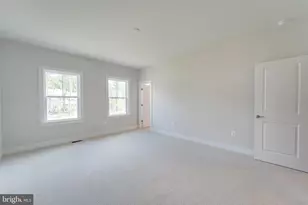 8701 Maple Springs Pl, Manassas, VA 20112 - Photo 40