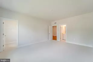 8701 Maple Springs Pl, Manassas, VA 20112 - Photo 38