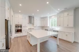 8701 Maple Springs Pl, Manassas, VA 20112 - Photo 2