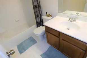 4911 Potomac Highlands Cir, Triangle, VA 22172 - Photo 12