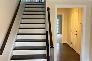 8429 Girvan Ct, Manassas, VA 20109 - Photo 4