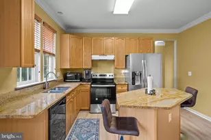 15381 Tina Ln, Woodbridge, VA 22193 - Photo 10