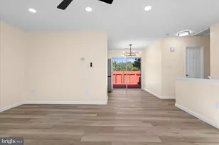 14220 Fallbrook Ln, Woodbridge, VA 22193 - Photo 20