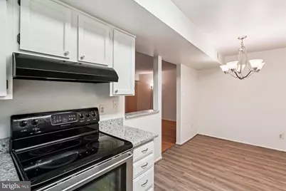 12129 Chaucer Lane #12129, Woodbridge, VA 22192 - Photo 6