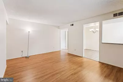 12129 Chaucer Lane #12129, Woodbridge, VA 22192 - Photo 4