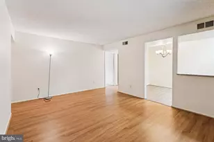 12129 Chaucer Ln, Woodbridge, VA 22192 - Photo 4