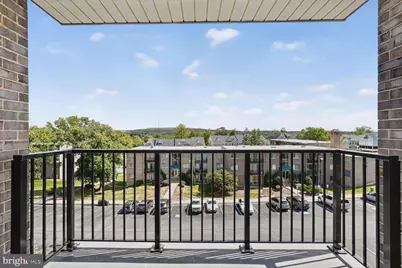 1602 Renate Drive #302, Woodbridge, VA 22192 - Photo 2