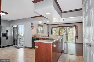 4716 Kentwood Ln, Woodbridge, VA 22193 - Photo 4