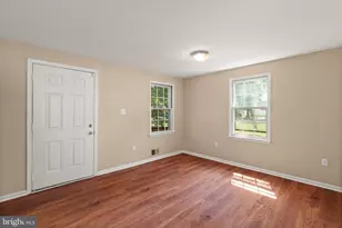 13143 Putnam Cir, Woodbridge, VA 22191 - Photo 6