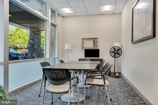 2576 Eastbourne Dr, Woodbridge, VA 22191 - Photo 46