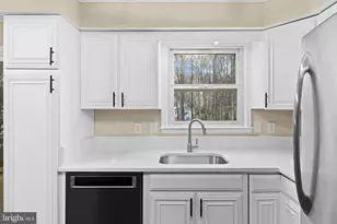 15978 Cove Ln, Dumfries, VA 22025 - Photo 20