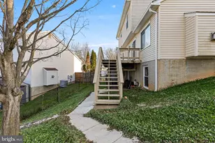 5710 Rhode Island Dr, Woodbridge, VA 22193 - Photo 6